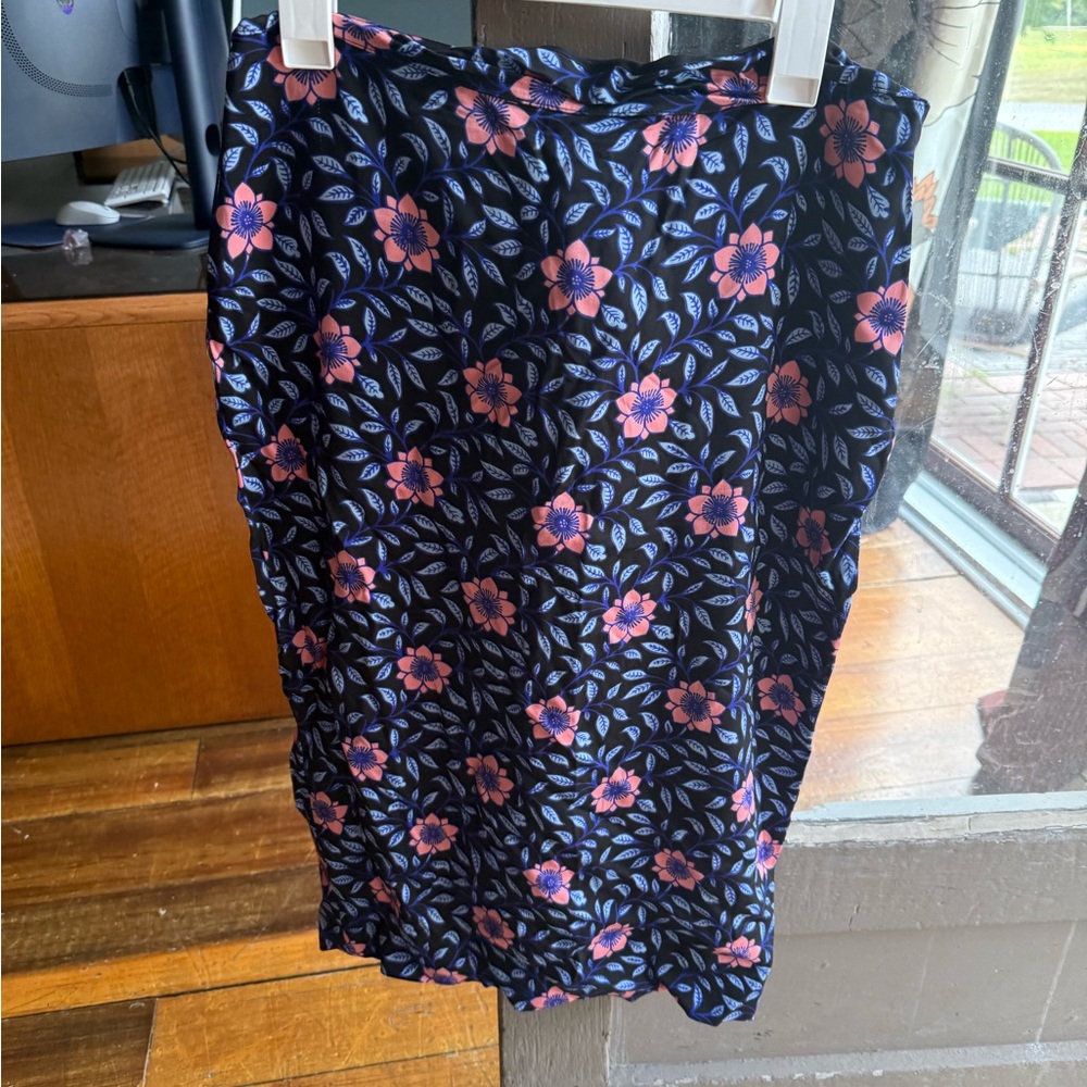 Diane Von Furstenberg Black and Pink Floral Pencil Skirt